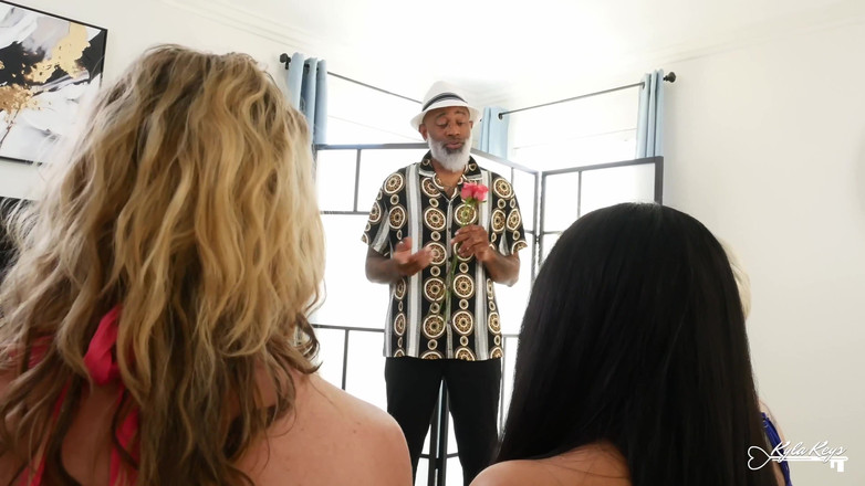 Kyla Keys: Queen of the Lounge Episode 1