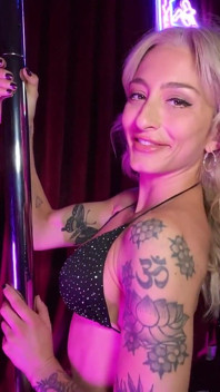 Camera VIP Ep.5 Blonda minionă Kathryn Mae este