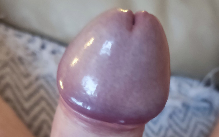 Pellefnatt: Ležela v posteli a hrála si s mým ptákem a čekala...