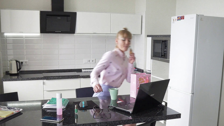 Sasha Bikeyeva: 말린 과일의 하드 경련과 복통