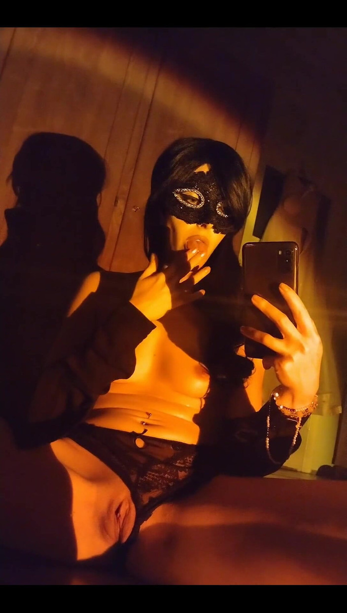 Lilianna20: 음란한 소녀