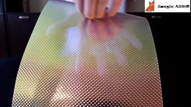 Saegin: [ASMR] Scratching textures, part 3 no talking