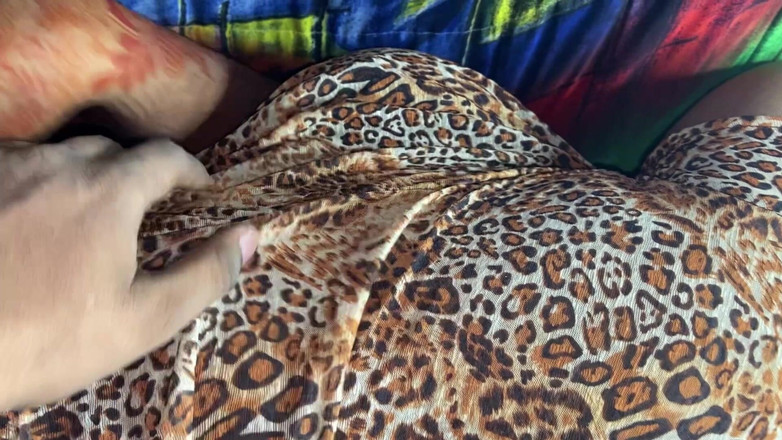 Angoori: 継母のセックス