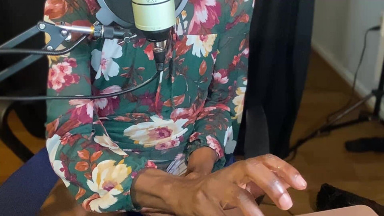 MerlinMystique: Un grande cazzo transgender salta prima che lei sborri