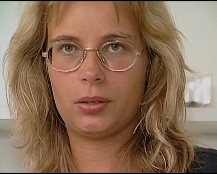 Deutsche XXX Filme: Blondýnka z Německa ukazuje, jak si hraje se svým muffem