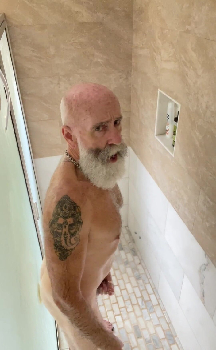 feedmedick: "Où un haut excité quand tu en as besoin ?!"