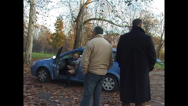 NASTY AMATEUR - Pornstar for a day: 巨乳のビンテージブロンド熟女が素人コックに口の中で犯され、射精