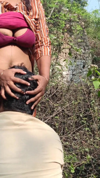 College couples enjoying outdoor fucking