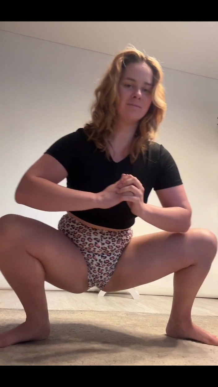 Fox Flame: 从伸展开始我的一天