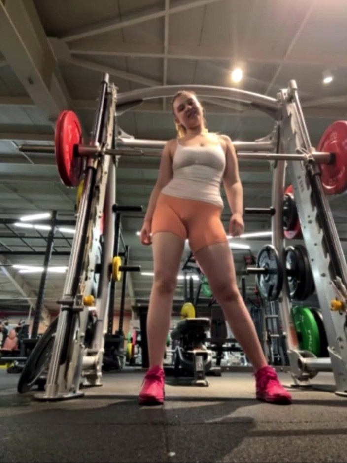 JuiceLussie: I Fucked the First Trainer I Saw at the Gym