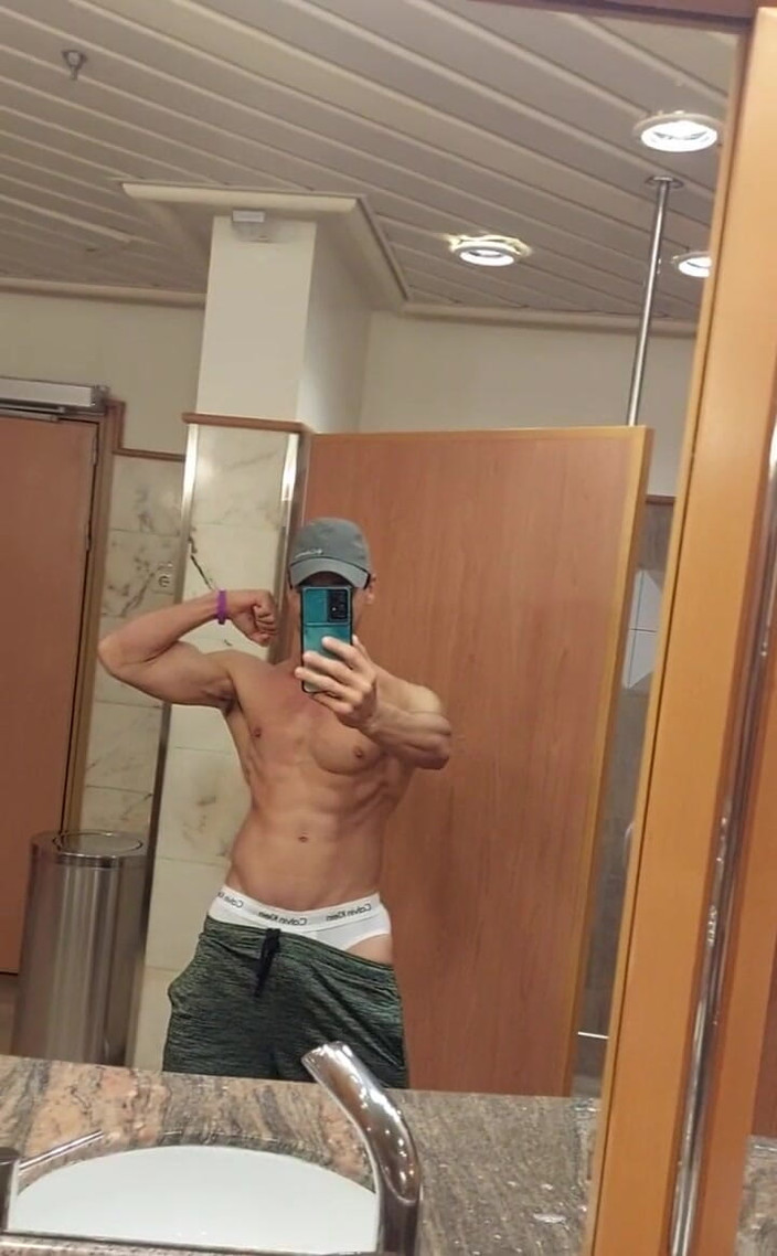 Eden Adonis: Salam dari kamar mandi kapal pesiar