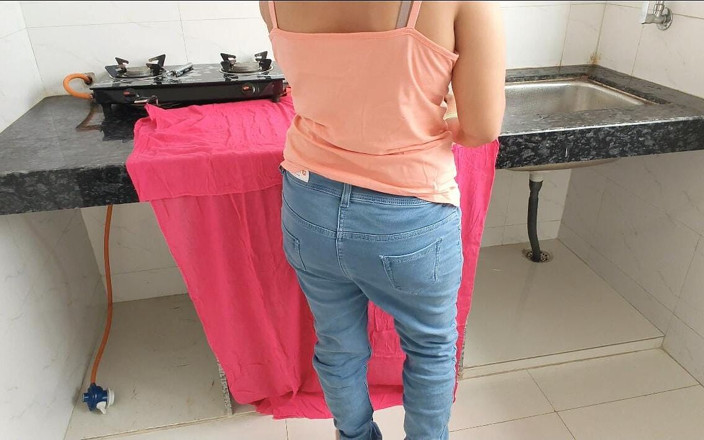 Sagita Sharm: Your Kitchen Slim Boy Girl Enjoys Herself in Audio Sex