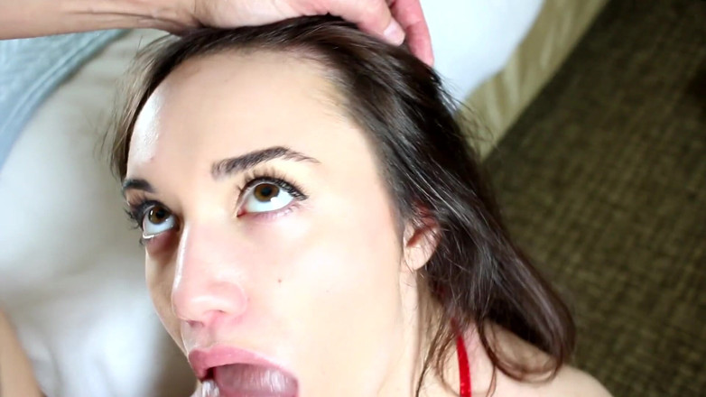 BB blowjobs and fucking: Paris - mamada de cerca de 18 años