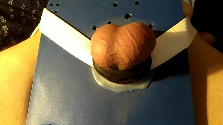 Ballspanking: Casualmente juego con mis bolas durante una hora y media