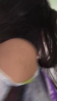 Velký čůrák pro ošklivou brunetku MILF v nejsexy prádle