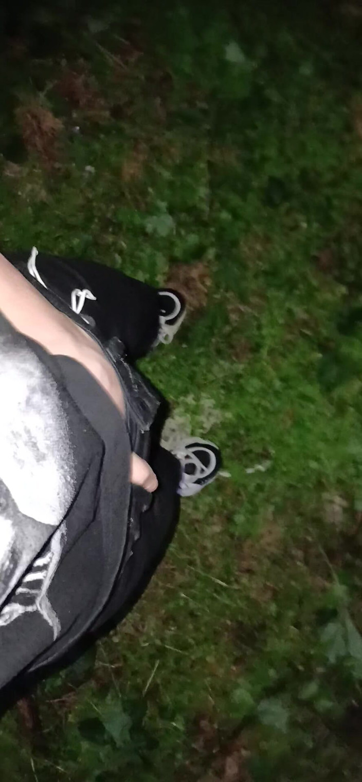 Lesbian-illusion: Máme riskantní sex v lese