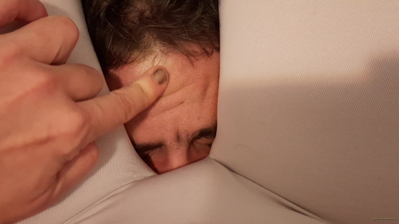 goddess82: Sezení na obličeji v legínách! Extrémní detailní záběry! (rozlišení 4k) Vysoké rozlišení!