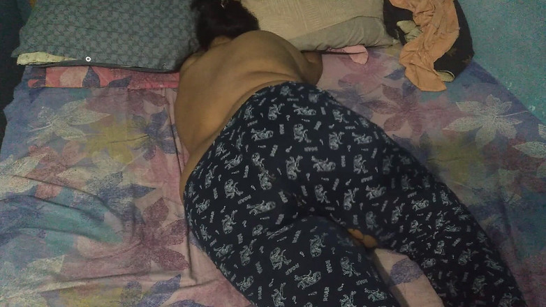 Aria Mia: Dì Nóng bỏng Ấn Độ Bidhaba