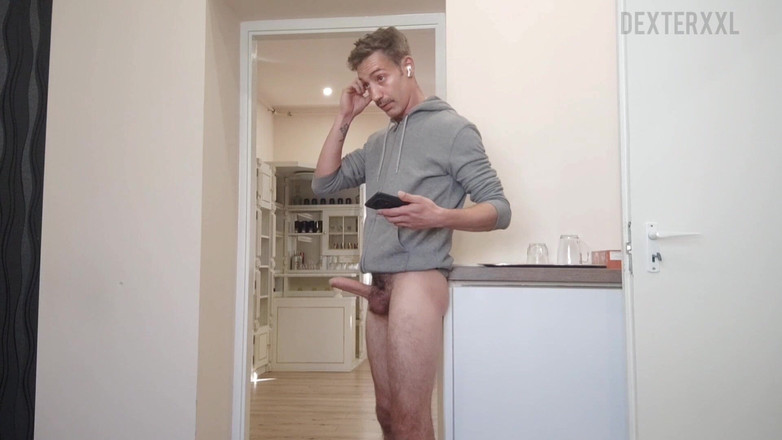 Dexterxxlfun: 托马斯性感的苗条家伙Wiht大鸡巴被勾引