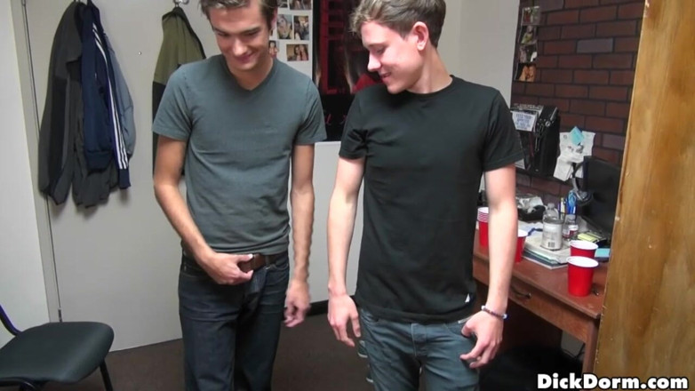 Reality Dudes: Reality Dudes - These Guys Figure Out How to Make Money...