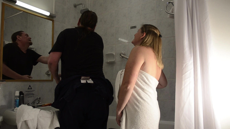 J Peters adult: Ms Marie і обслуговування готелю