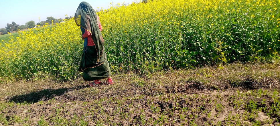 Ritu: Nevlastní sestra ukazuje svou kundičku nevlastnímu bratrovi