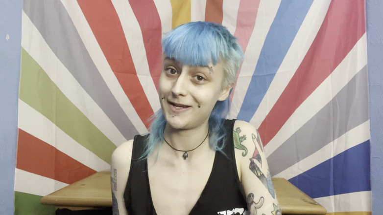 Alice Bean: Тіло нюхає фетиш q і a