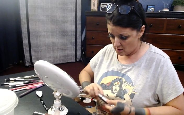 Abby Anna: Labbra da ciglia trucco