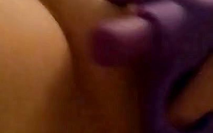 Hotwife 0333: Me masturbating with my vibrator while hubby’s away