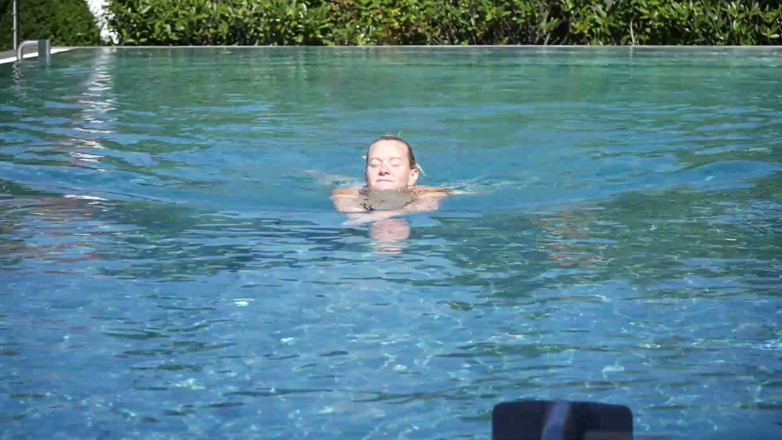 steffigeil: Swam a Bit in the Pool and Played with the...