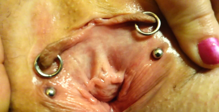 AdalynnX: Meine heiße gepiercte muschi