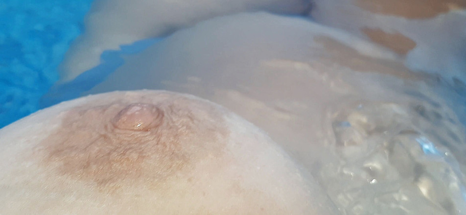 LizAngel: pływające cycki