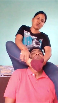 Rasa stoking saya dan menghidu pantat saya!