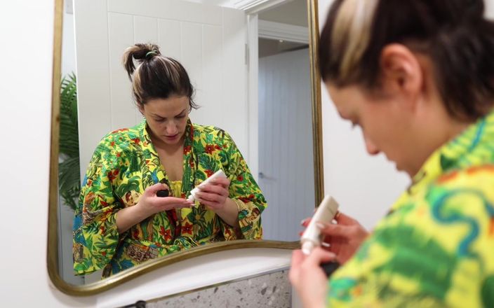 Countess diamond: Colega de cameră supusă - devenind sclavul colegului tău de cameră