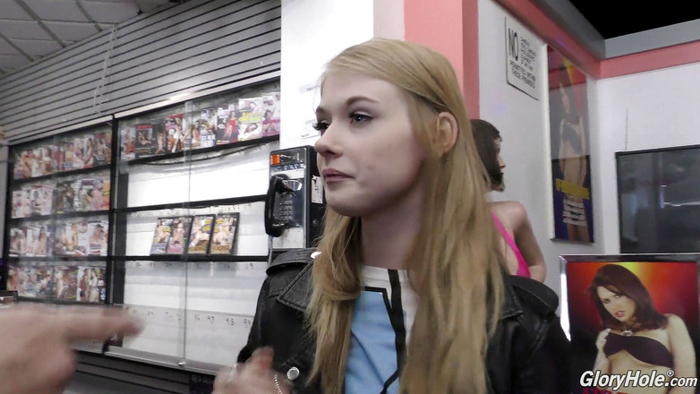 Gloryhole: 흑인 대물 자지 글로리홀을 빨아주는 Hannah Hays