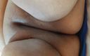 Sameer Phunk: खूबसूरत विशालकाय महिला आलस कर रही है और अपनी विशाल गांड के विशाल स्तन दिखा रही है