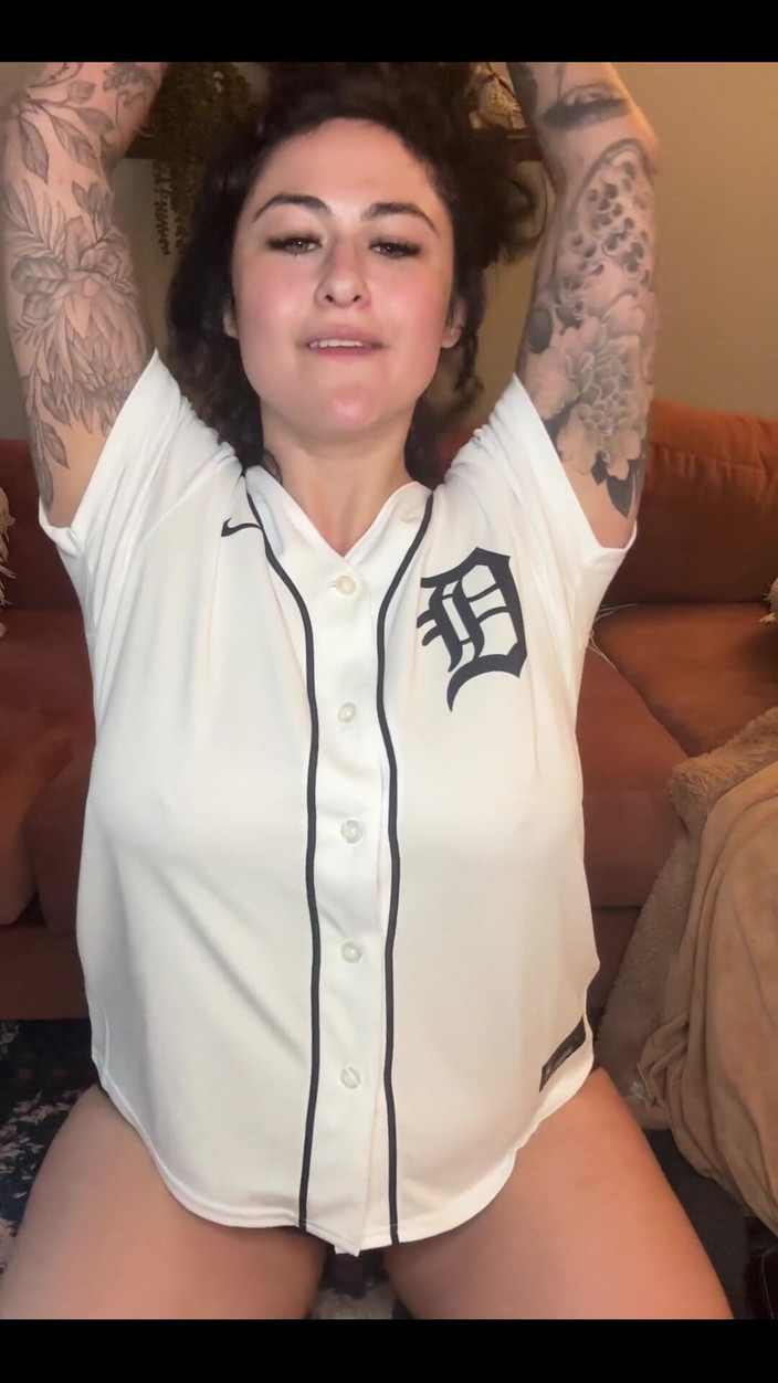 Josie Jaxxon: Běžte do Tygrů!