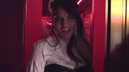 Aische Pervers: Анальне побачення в порнокіно