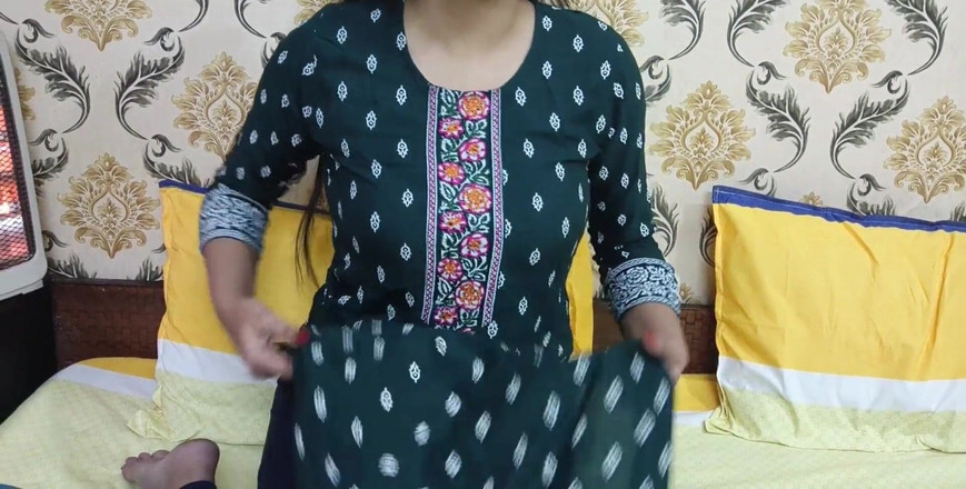 Saarabhabhi6: Joc de roluri cu poveste de sex hindi - Desistepsis și-a dus...