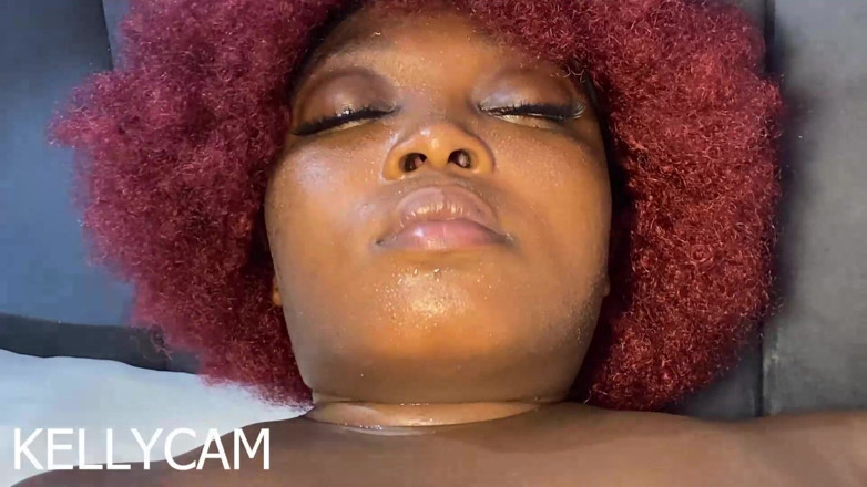 Kellycam: Romantic Masturbation to Cum