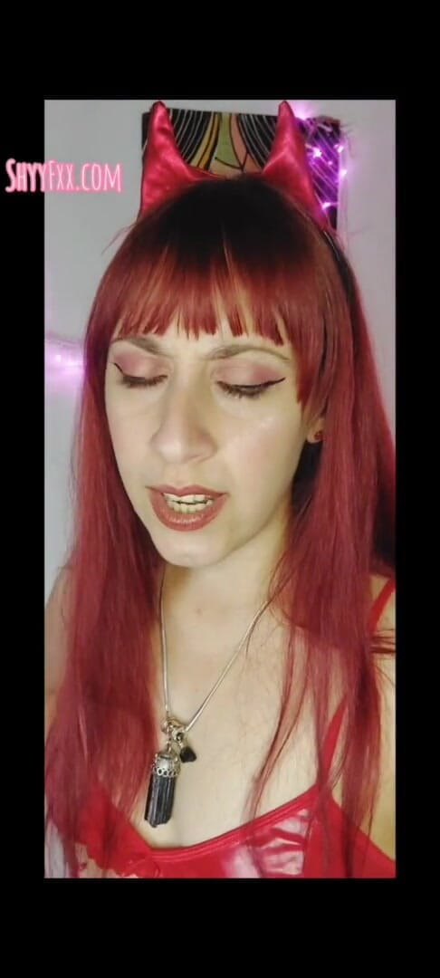 Tu Gauchita Argentina: Shyyfxx bu kısa yarağı onun isteği üzerine humiled! 31 talimatı kadın egemenliği