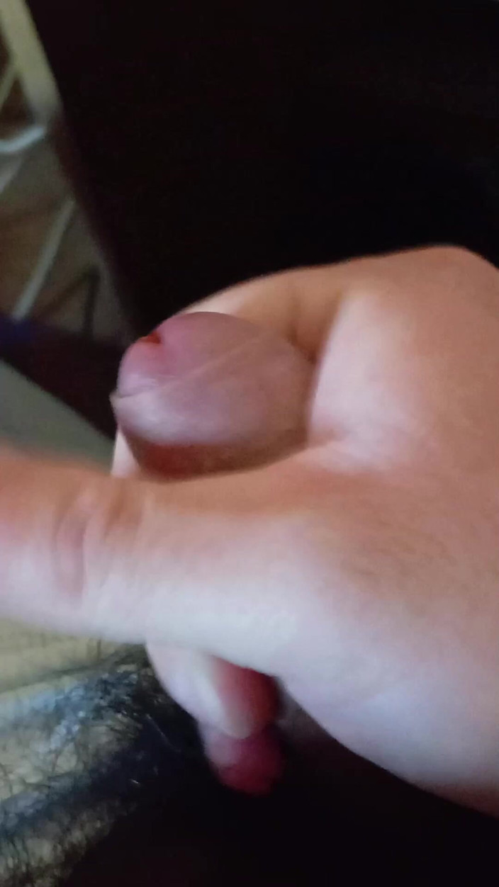 camusjr7: Eu me masturbando novamente na minha casa