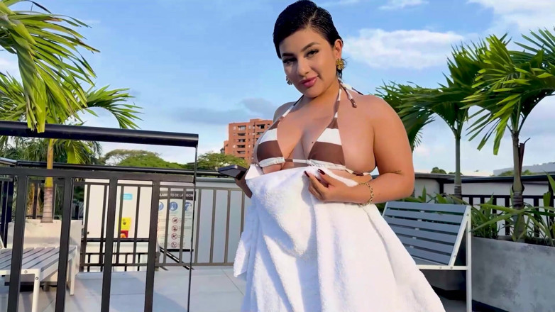 Zack whiter: Desconocida Cabalga Una Enorme Polla Con Su Estrecho Coño Humedo,...