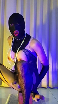 Muslim Hooker Learning to Fuck a Cock