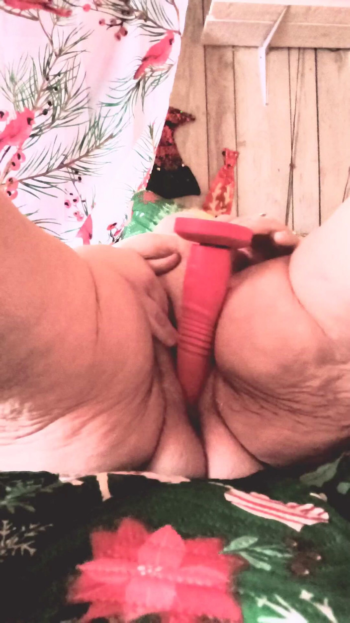 HerculesnVENUS: 2×4を持ってきて、彼女は8人とセックスして、さらに10人欲しい