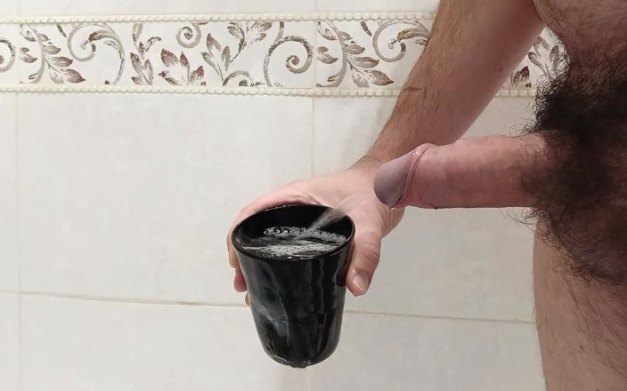 Kinky guy: Long Pissing in a Glass and Drink My Own Pee