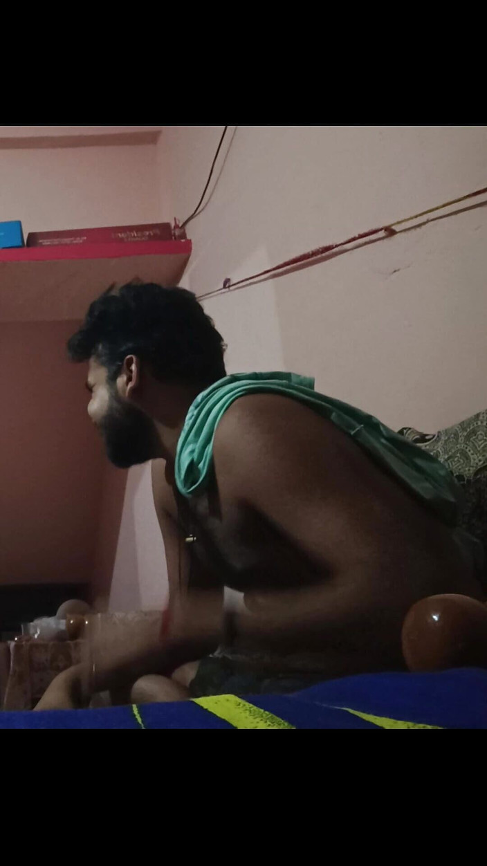 IsmaatDeva: 사랑을 가득 채우며 로맨틱한 뮤직 비디오를 시청해.