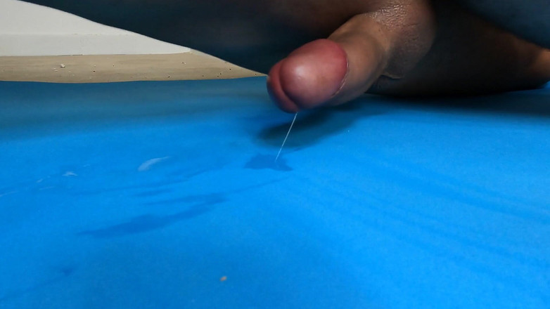 Cool Body: Eu estou preso ao meu tapete com meu precum pegajoso