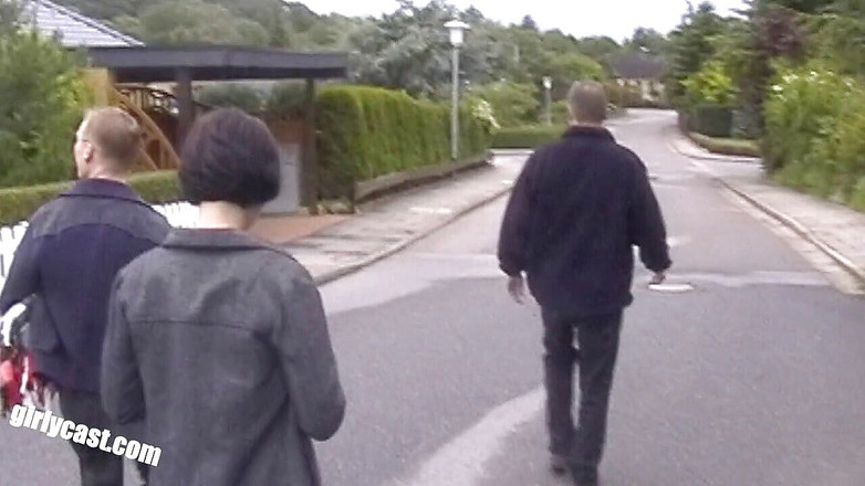 Girlycast: Lisa và cô ấy ngoại tình chơi tay ba ngoài trời