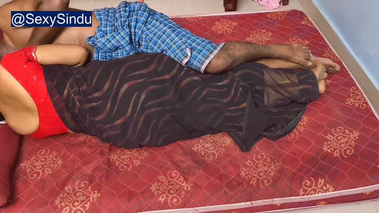 Sexy sindu: Une belle femme a besoin de plaisir sexuel de son...